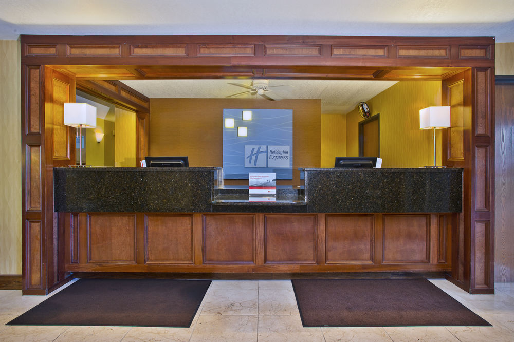 Holiday Inn Express Mackinaw City, an IHG Hotel