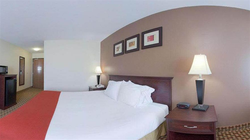 Holiday Inn Express Oneill, an IHG Hotel