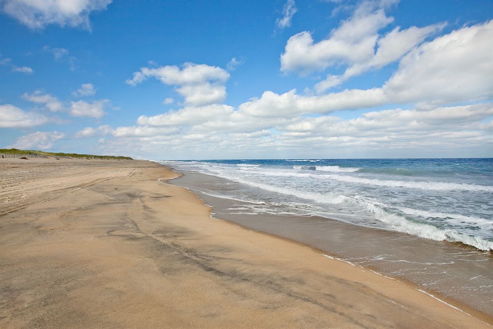 Days Inn by Wyndham Kill Devil Hills Oceanfront - Wilbur