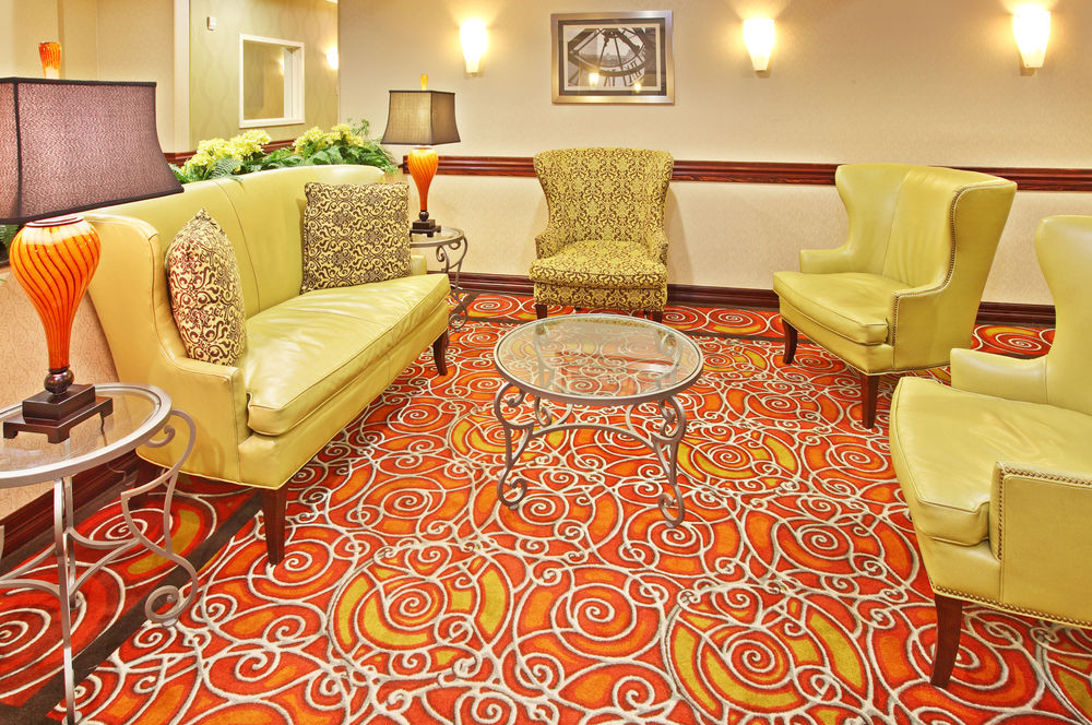 Holiday Inn Express & Suites West, an IHG Hotel