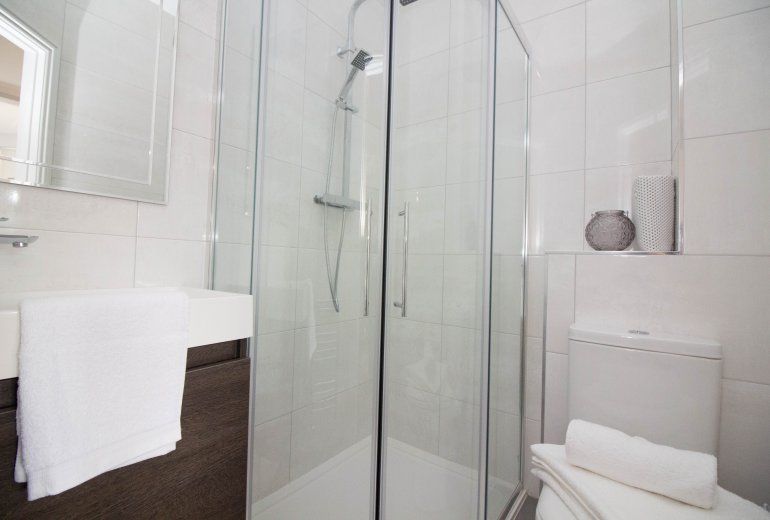 Fotos del hotel - EXCLUSIVE APARTMENT LOCATED IN READING FOR 2 GUESTS.